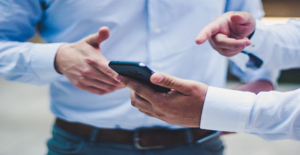 How IT Support Can Play a Major Role in Helping Your Business Grow and Become Reputable Online
